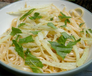 Linguine with fried fennel