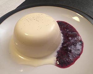 panna cotta blueberry sauce