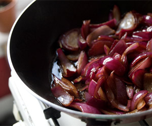 Red onion chutney