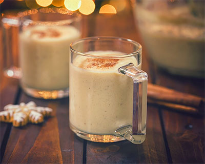 Eggnog cocktail