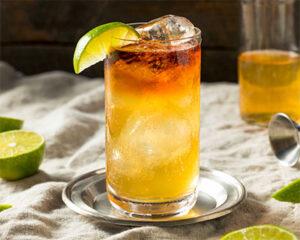 Dark &#8216;n&#8217; Stormy cocktail