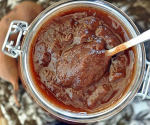 Spicy Tamarind chutney with Medjool dates
