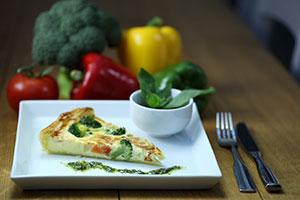 Vegetable quiche with pesto