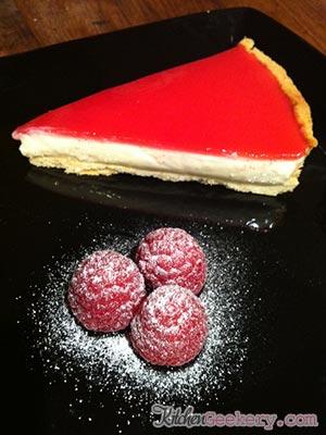 Yogurt and raspberry tart