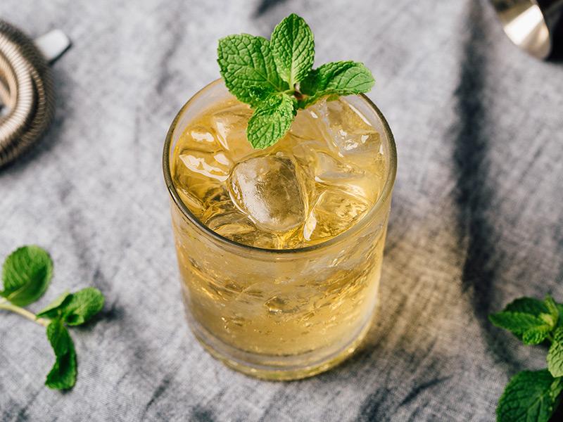 Whisky Smash cocktail